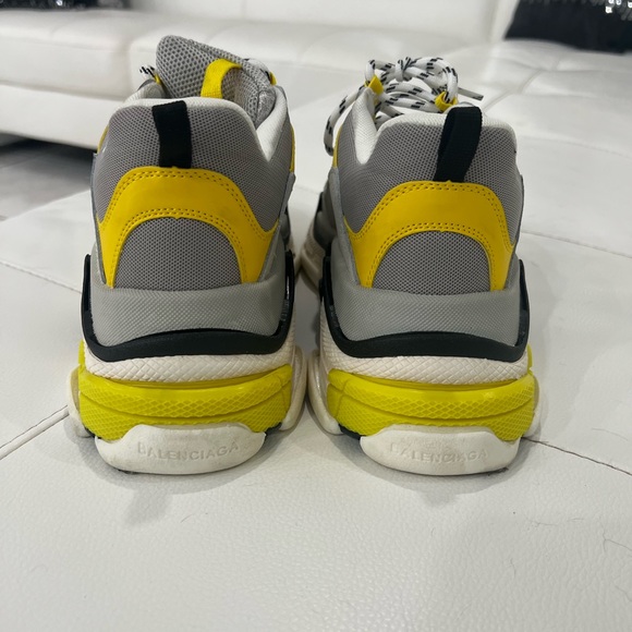 Balenciaga like new never burned was only used once - Picture 5 of 6